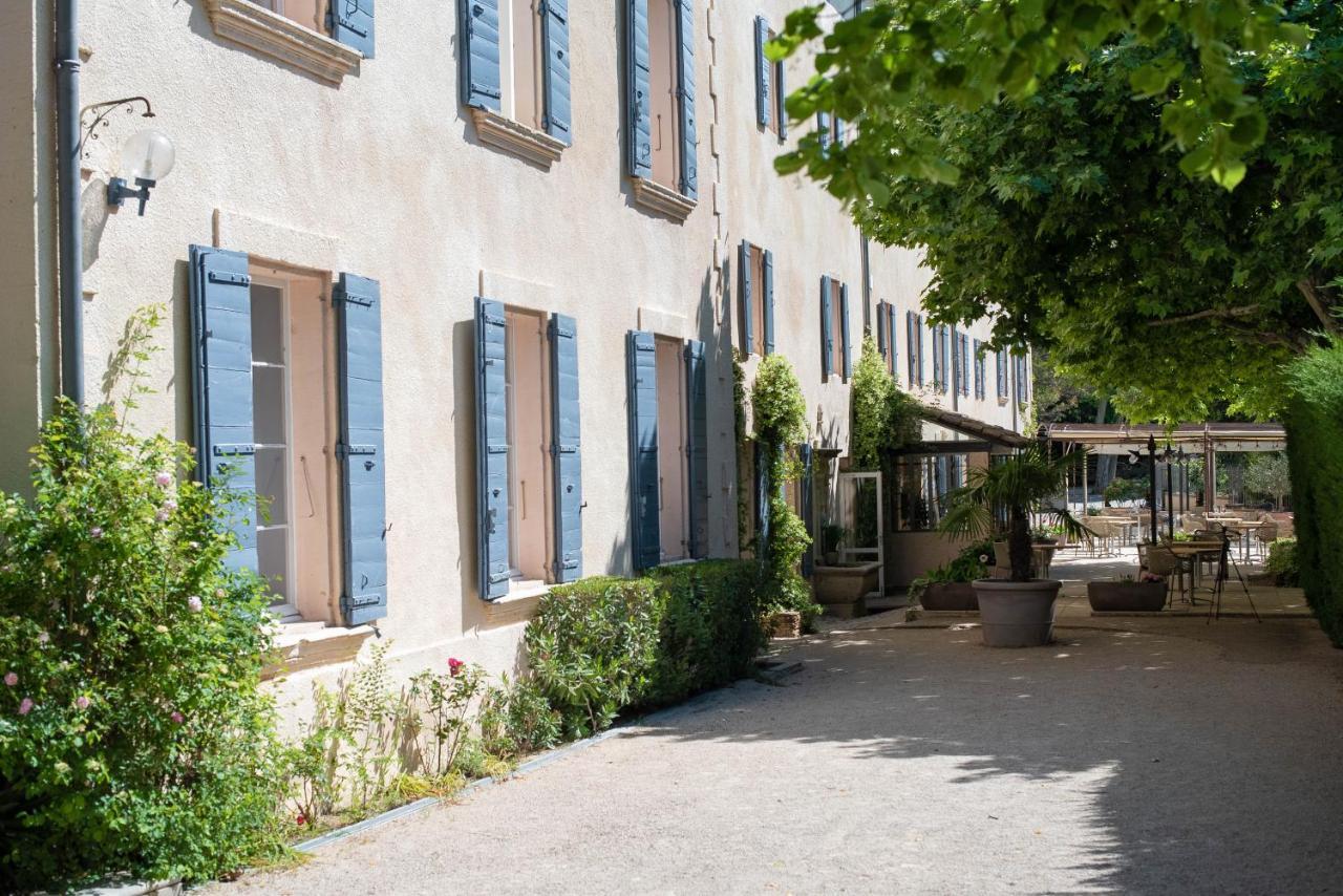 Societe Hoteliere De Montmirail Жигондас Екстериор снимка