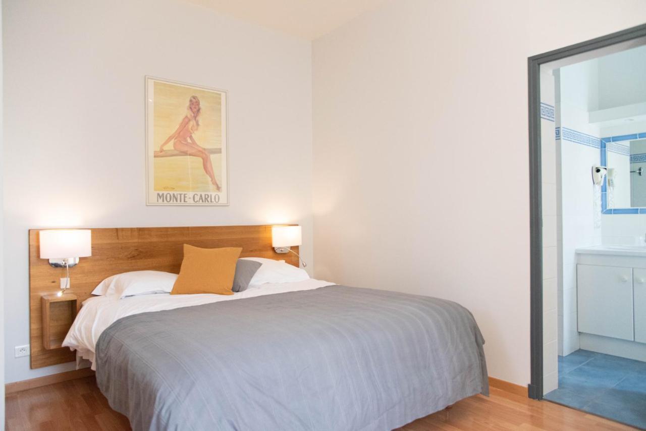Societe Hoteliere De Montmirail Жигондас Екстериор снимка